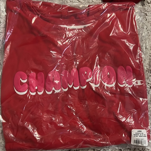 Champion Cheerful Red Logo The Classic Tee NWT SZ L - Picture 5 of 7